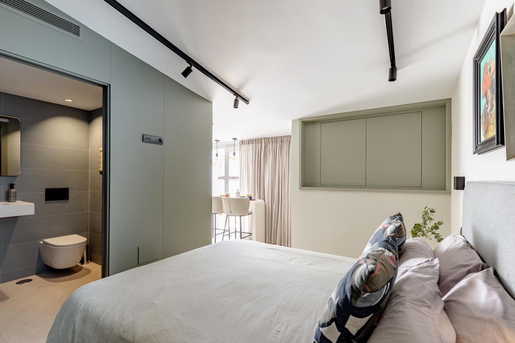 Atarazanas Suite, Atico Con Terraza Малага Экстерьер фото